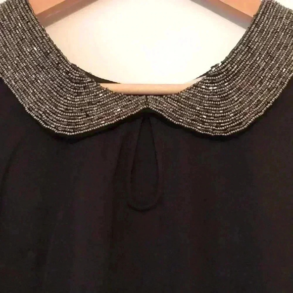 CHANDI & LIA Sleeveless Beaded Collar Blouse NWT - Picture 3 of 7